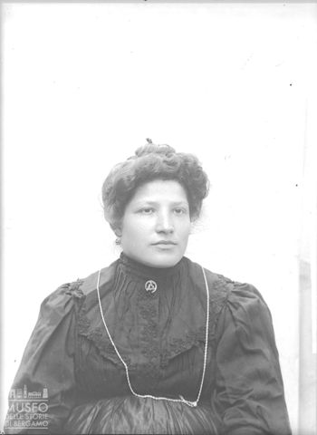 Val Brembana. Ritratto di donna