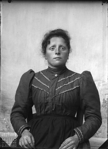 Piazza Brembana. Ritratto di donna