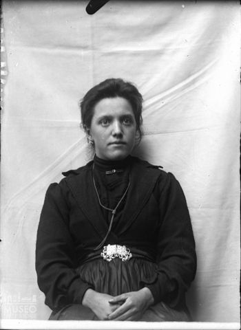Averara. Ritratto di donna