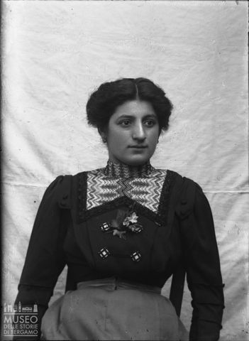 Val Brembana. Ritratto di donna