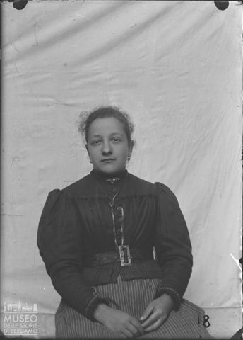 Val Brembana. Ritratto di donna