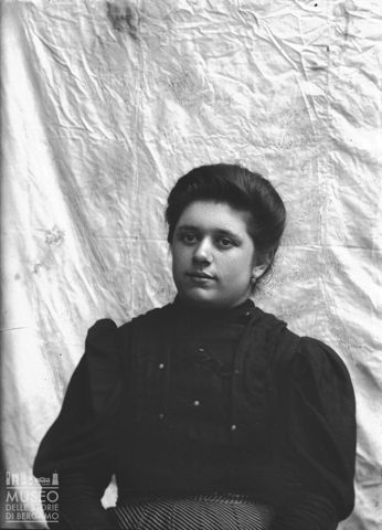 Val Brembana. Ritratto di donna