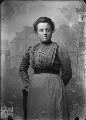 Piazza Brembana. Ritratto di donna