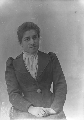 Val Brembana. Ritratto di donna