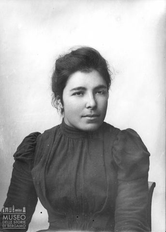 Val Brembana. Ritratto di donna