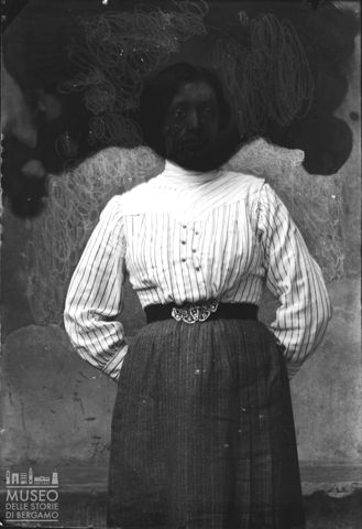 Val Brembana. Ritratto di donna