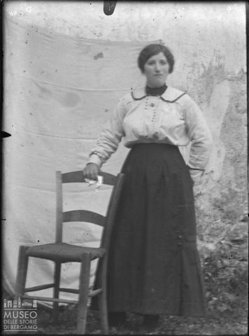 Carona. Ritratto di donna