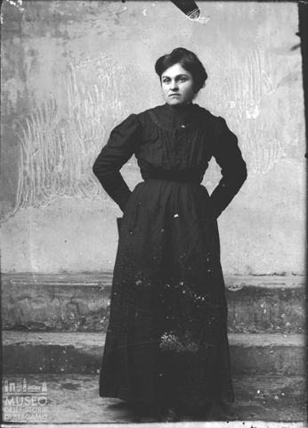 Piazza Brembana. Ritratto di donna