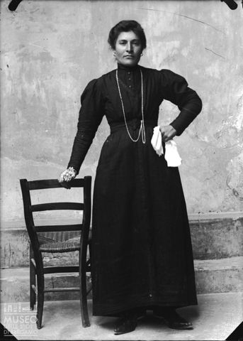 Piazza Brembana. Ritratto di donna