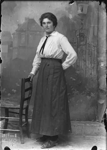 Piazza Brembana. Ritratto di donna