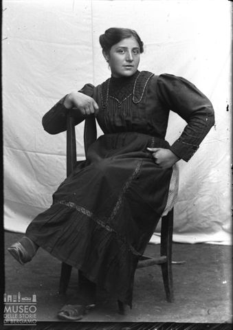 Piazza Brembana. Ritratto di donna