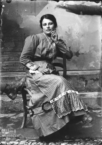 Piazza Brembana. Ritratto di donna
