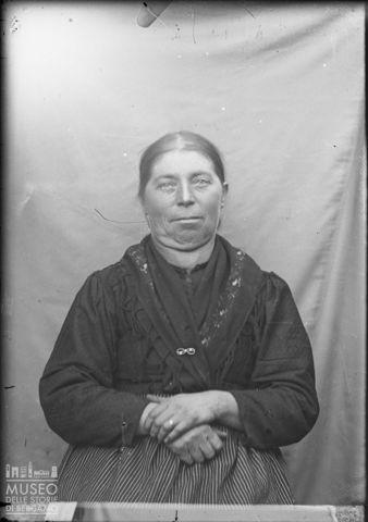 Val Brembana. Ritratto di donna