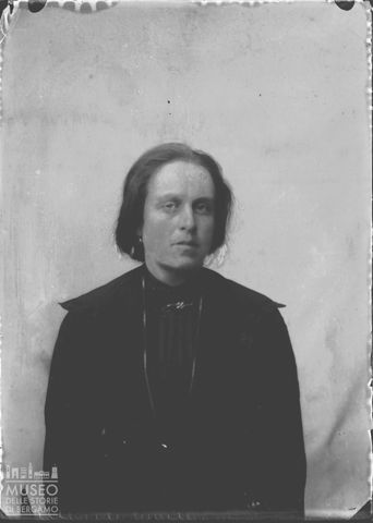 Val Brembana. Ritratto di donna