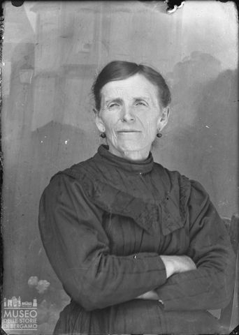 Piazza Brembana. Ritratto di donna