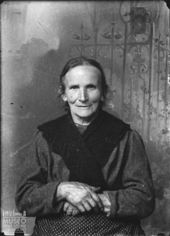 Piazza Brembana. Ritratto di donna
