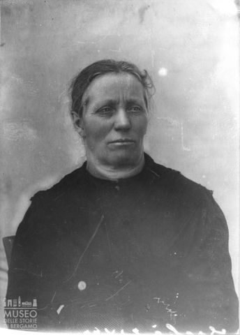 Val Brembana. Ritratto di donna