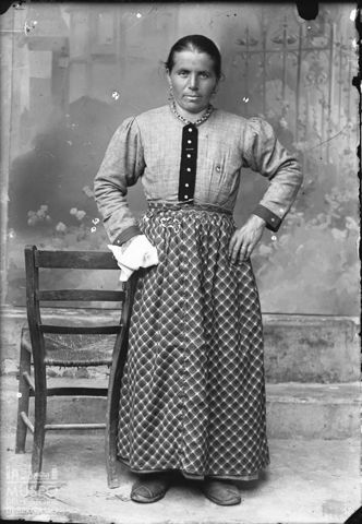 Piazza Brembana. Ritratto di donna