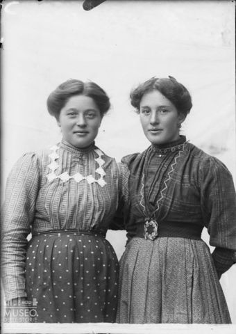 Cusio. Ritratto di due donne