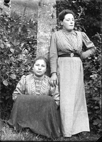 Val Brembana. Ritratto di due donne