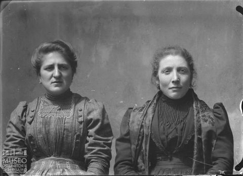 Val Brembana. Ritratto di due donne