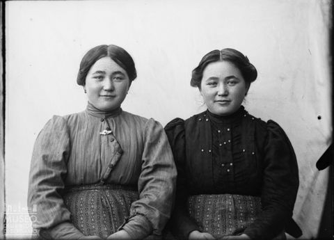 Val Brembana. Ritratto di due donne