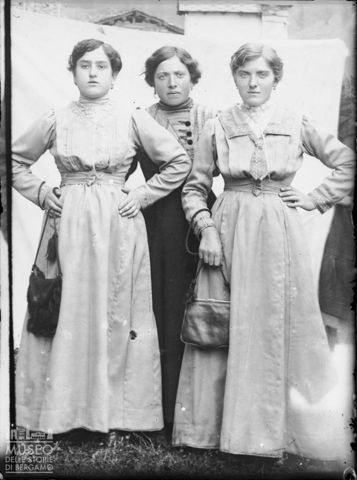 Val Brembana. Ritratto di tre donne