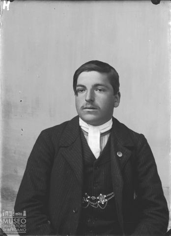 Moio de' Calvi. Ritratto di ragazzo