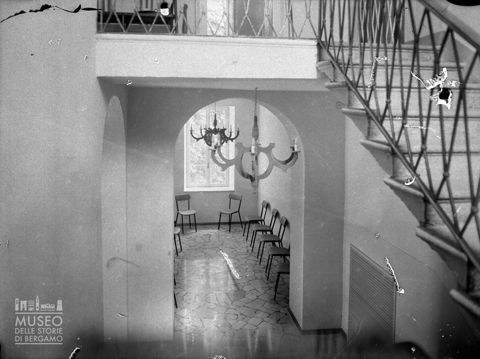 Terme di Trescore, interno con scalinata