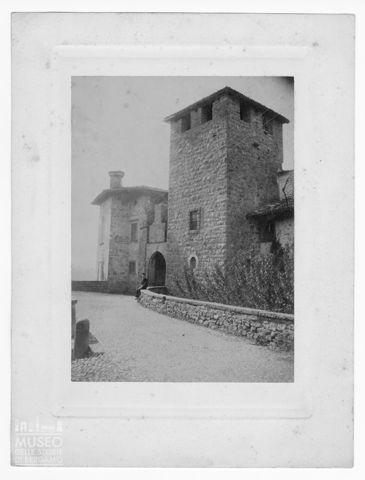 L'ingresso al Castello dei Conti Calepio