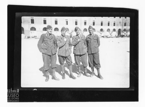 Quattro militari