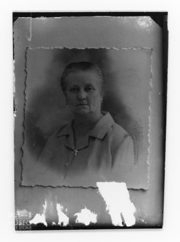Ritratto di donna anziana