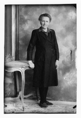 Ritratto di anziana signora