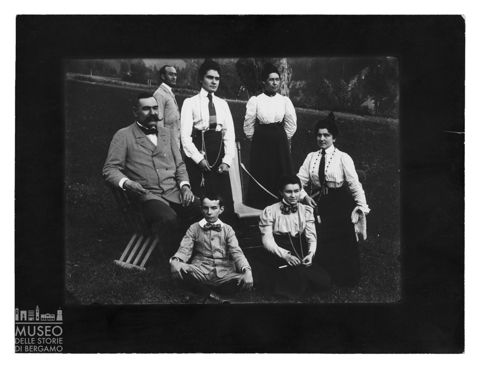 Ritratto di famiglia a Piazzatorre