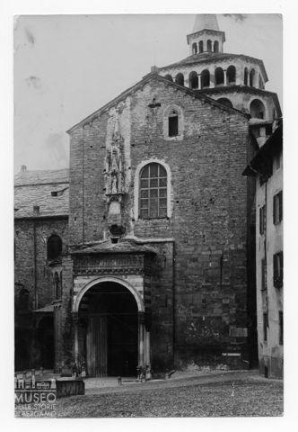 Basilica di Santa Maria Maggiore, porta dei Leoni bianchi