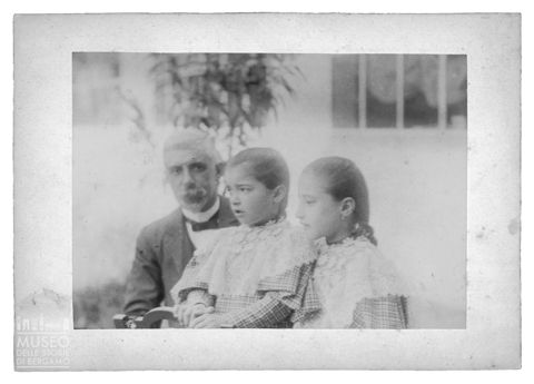 Ritratto di Paolo Gaffuri con le figlie Lina e Maria