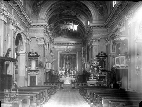 Navata e altare della Chiesa di San Filastro