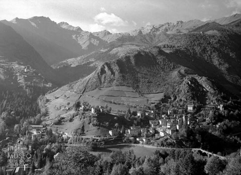 Panorama con monti