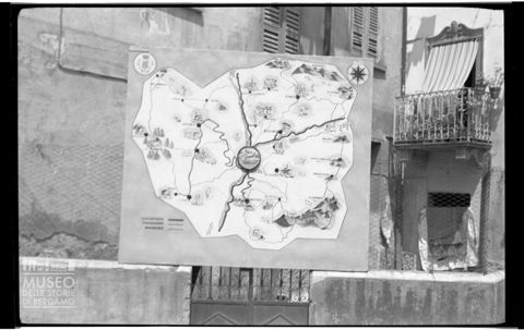 Pannello con mappa [2]