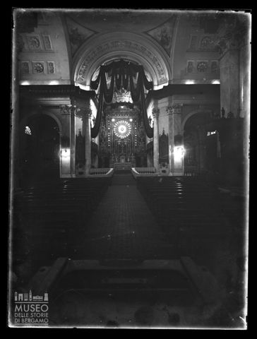 Interno chiesa parrocchiale [2]