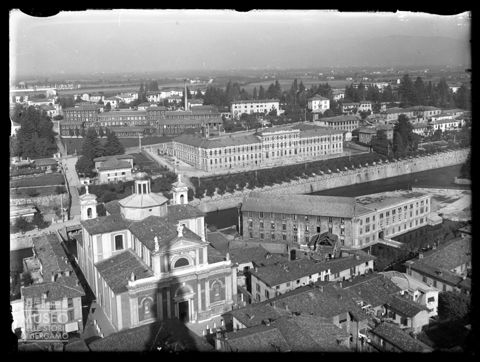 Veduta con chiesa parrocchiale