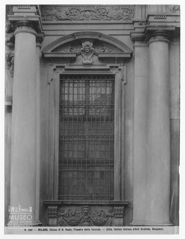 Particolare della finestra della chiesa di San Paolo Converso di Milano