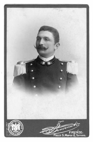 Ritratto di Aristide Isacchi in abiti militari