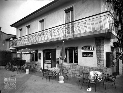 Bar in località Redona