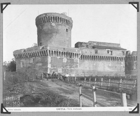 Veduta del Castello di Giulio II a Lido di Ostia