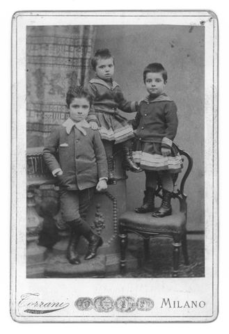 Ritratto di tre bambini