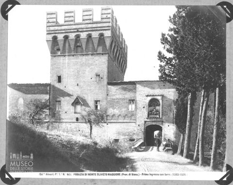 Ingresso all'Abbazia di Monte Oliveto Maggiore