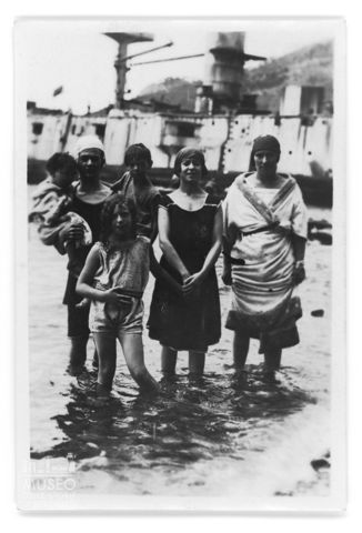 Ritratto di gruppo al mare