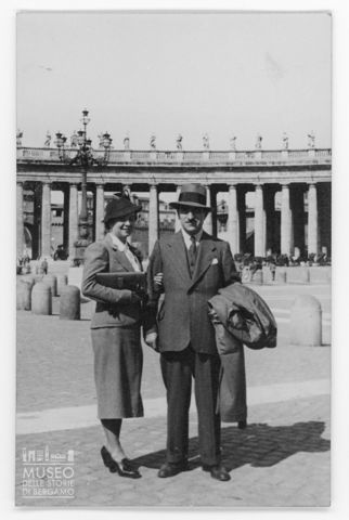 Elena Giovanelli de Noris in piazza San Pietro