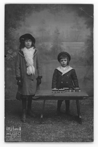 Ritratto di due bambini